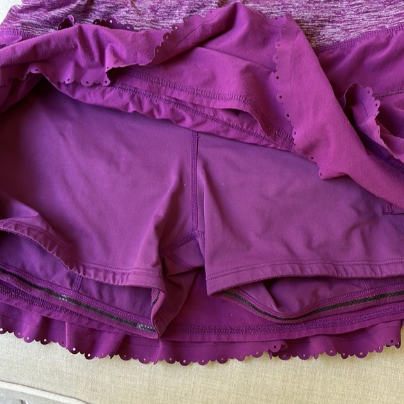 Rare Lululemon Run Weightless Ruffled, Tiered Dewberry Skort - size 6 - Picture 4 of 11